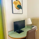 Nydeck Отель 3*