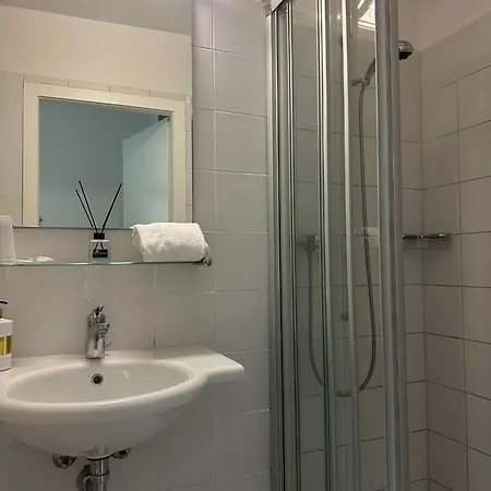 Hotel Nydeck 3*