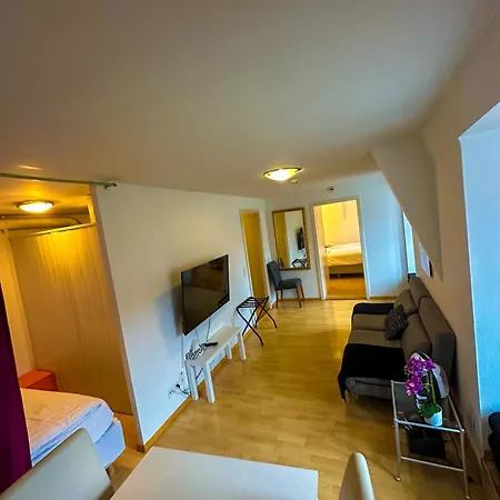 Nydeck Hotel