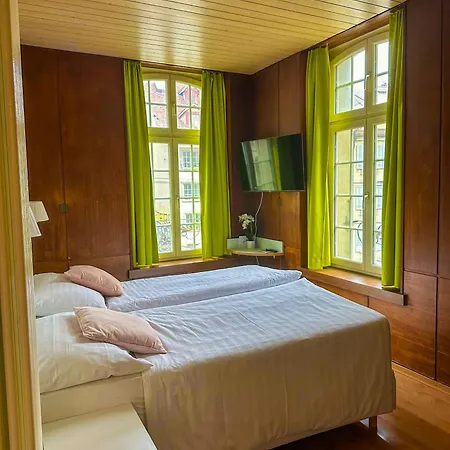 Nydeck Hotel 3*