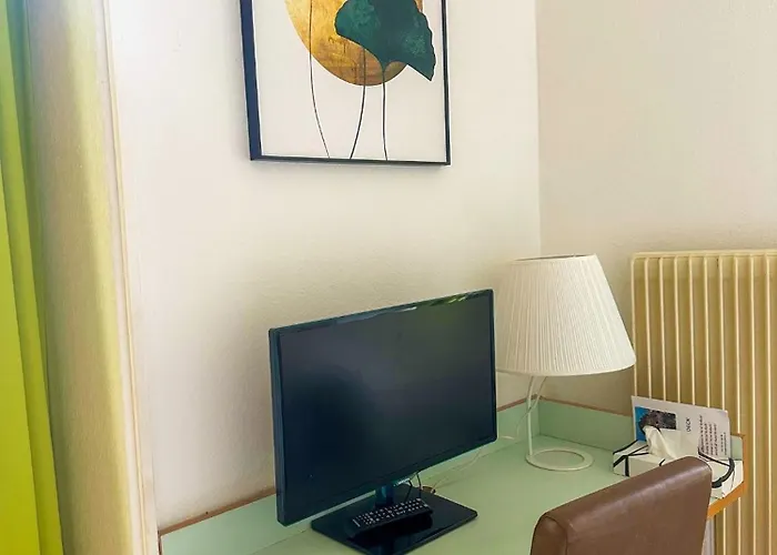 Nydeck Отель 3*