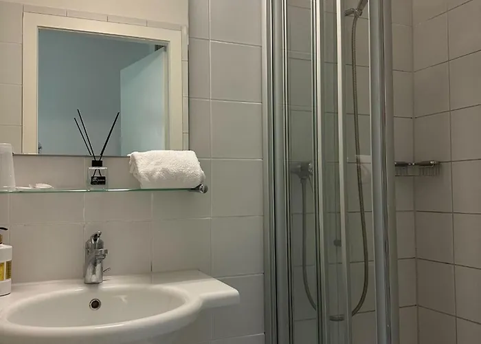 Отель Nydeck 3*