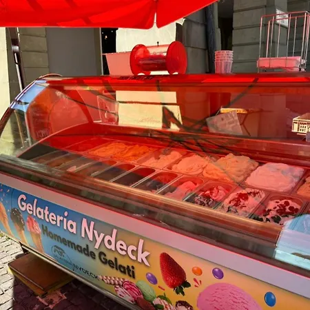 Nydeck Szálloda